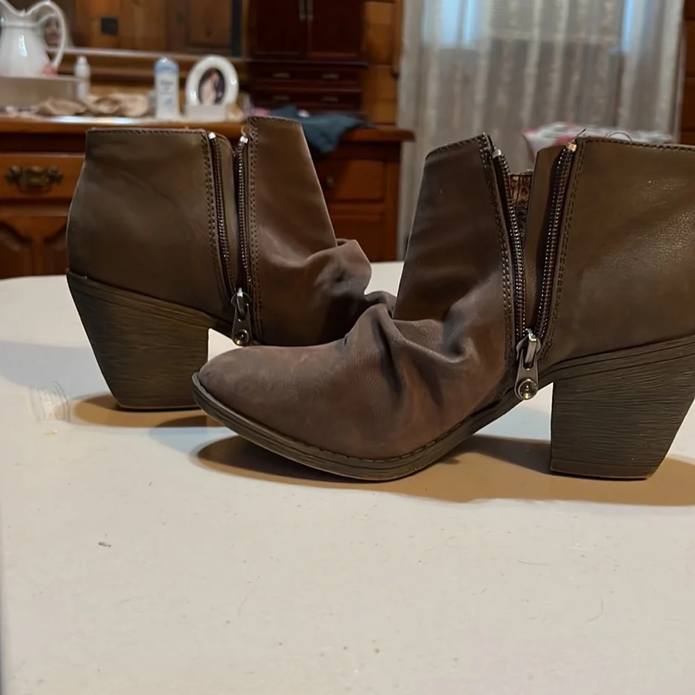 Booties - Picture 3 of 3